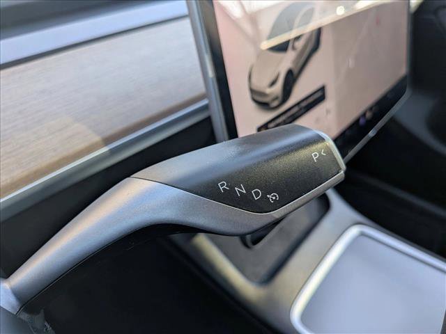 Used 2022 Tesla Model Y Long Range image 13