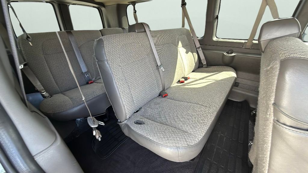 Used 2025 Chevrolet Express 3500 LT w/ LT Preferred Equipment Group image 30