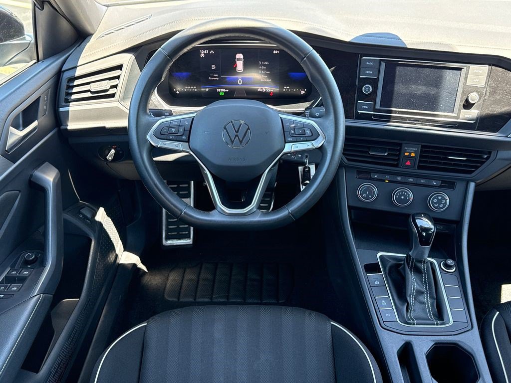 Used 2024 Volkswagen Jetta Sport FWD image 17