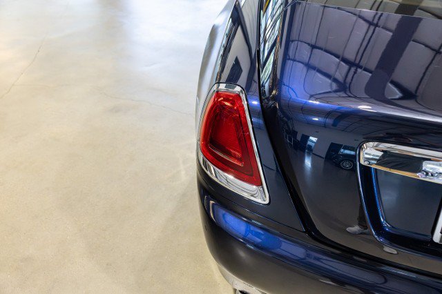 Used 2017 Rolls-Royce Wraith RWD image 17
