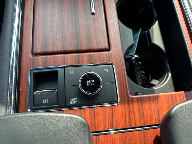 Used 2024 Lincoln Navigator L 4WD image 24