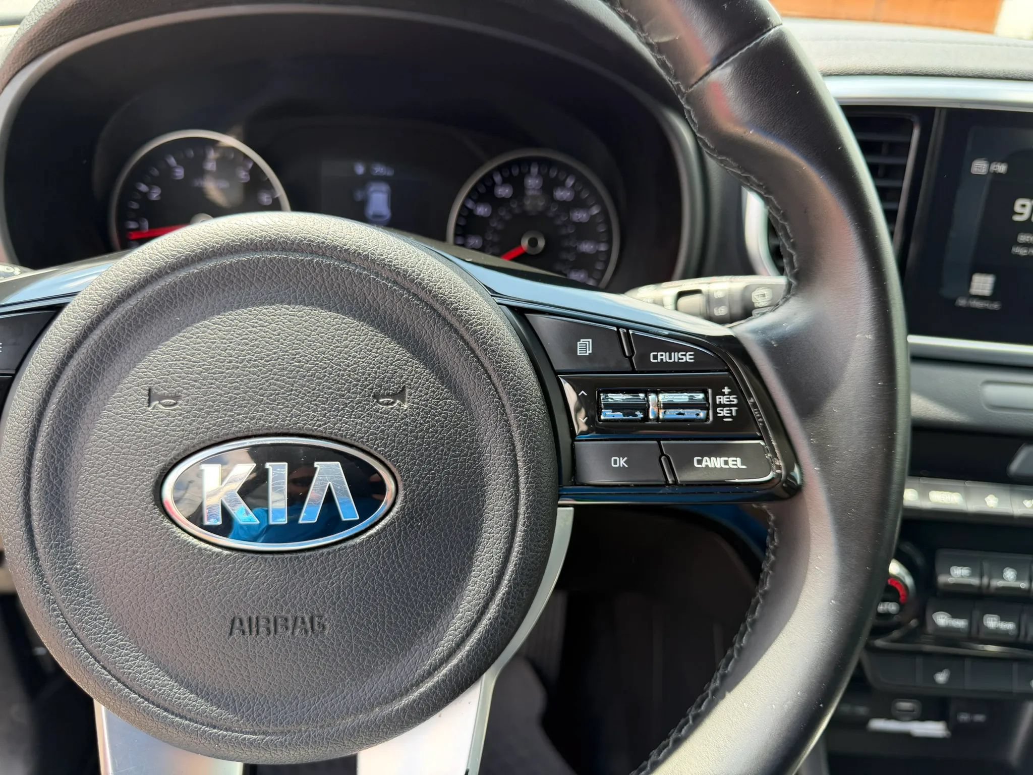 Used 2020 Kia Sportage EX FWD image 34