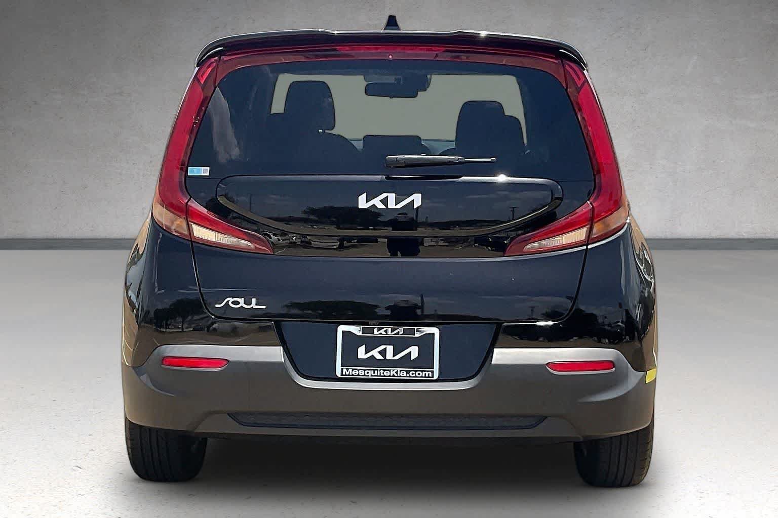 Used 2022 Kia Soul LX w/ Technology Package FWD image 5