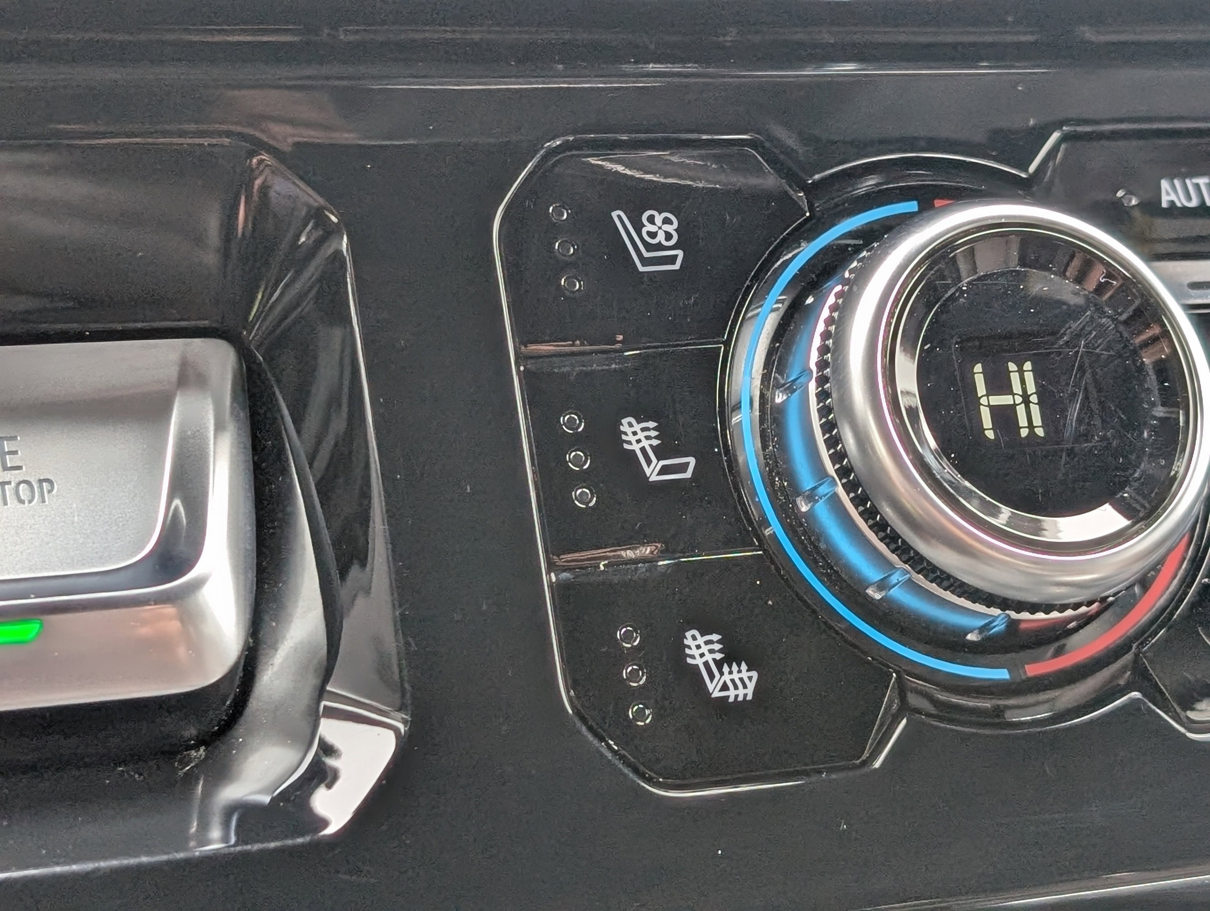 Used 2024 GMC Sierra 2500 Denali w/ Denali Reserve Package image 34