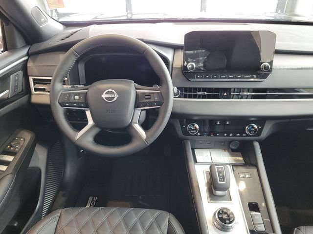 New 2026 Nissan Rogue Platinum image 9