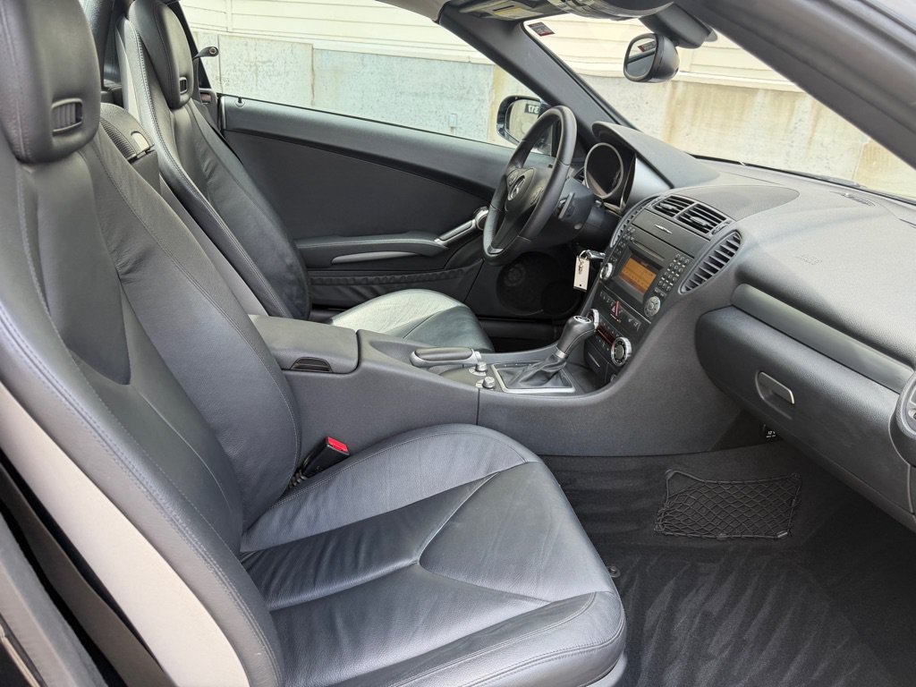 Used 2009 Mercedes-Benz SLK 300 image 27