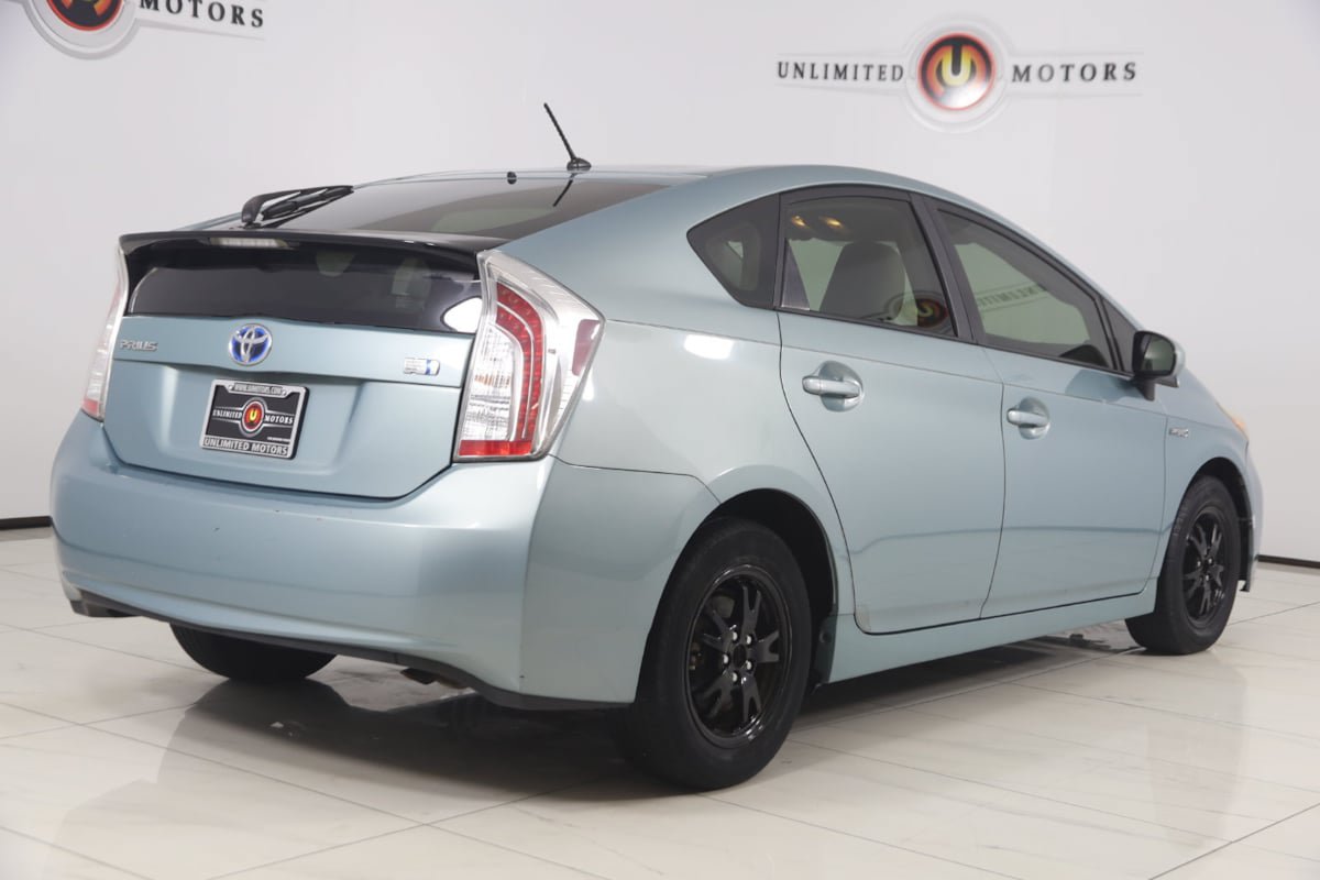 Used 2014 Toyota Prius Two FWD image 3