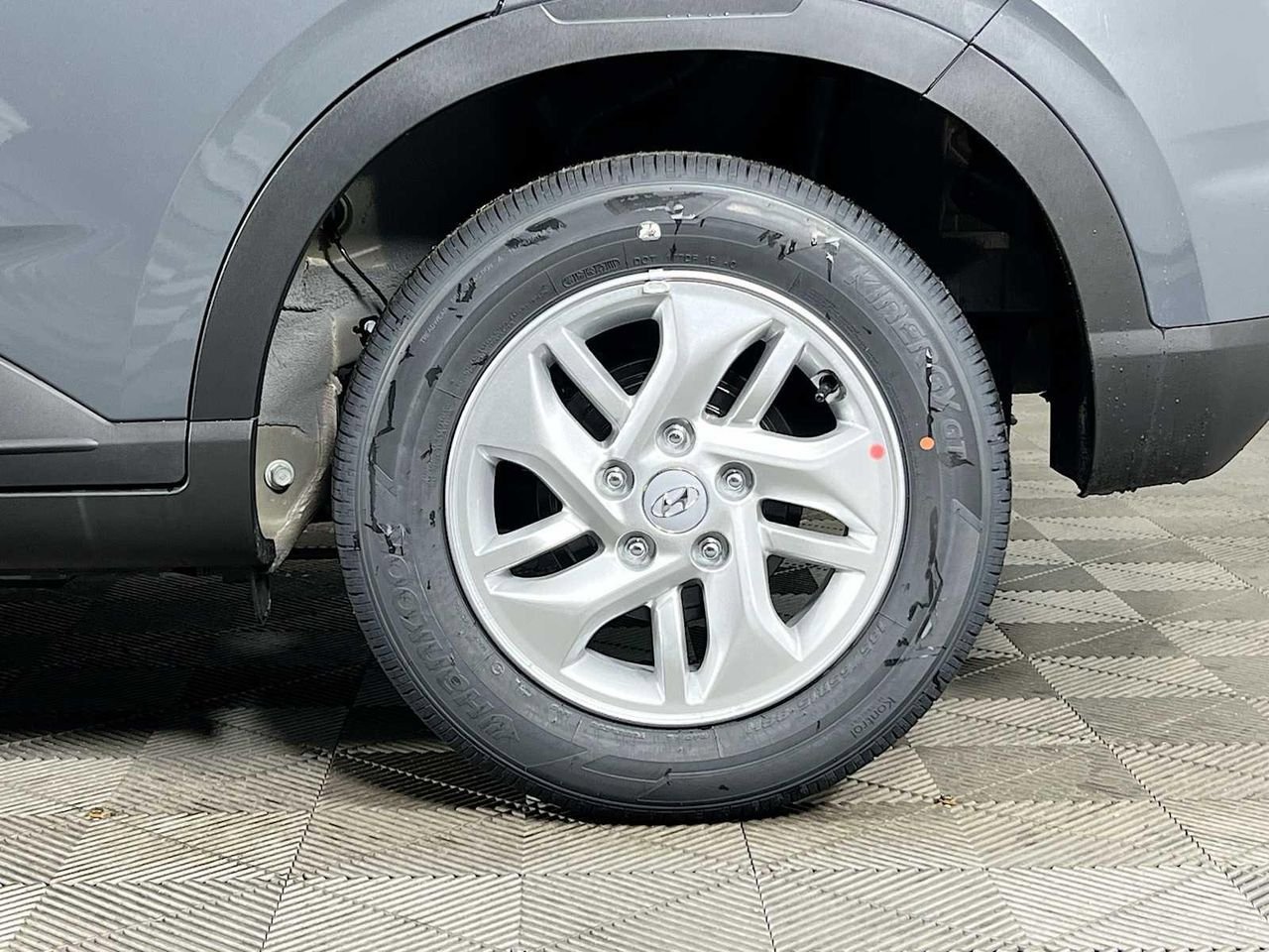 New 2026 Hyundai Venue SE FWD image 19