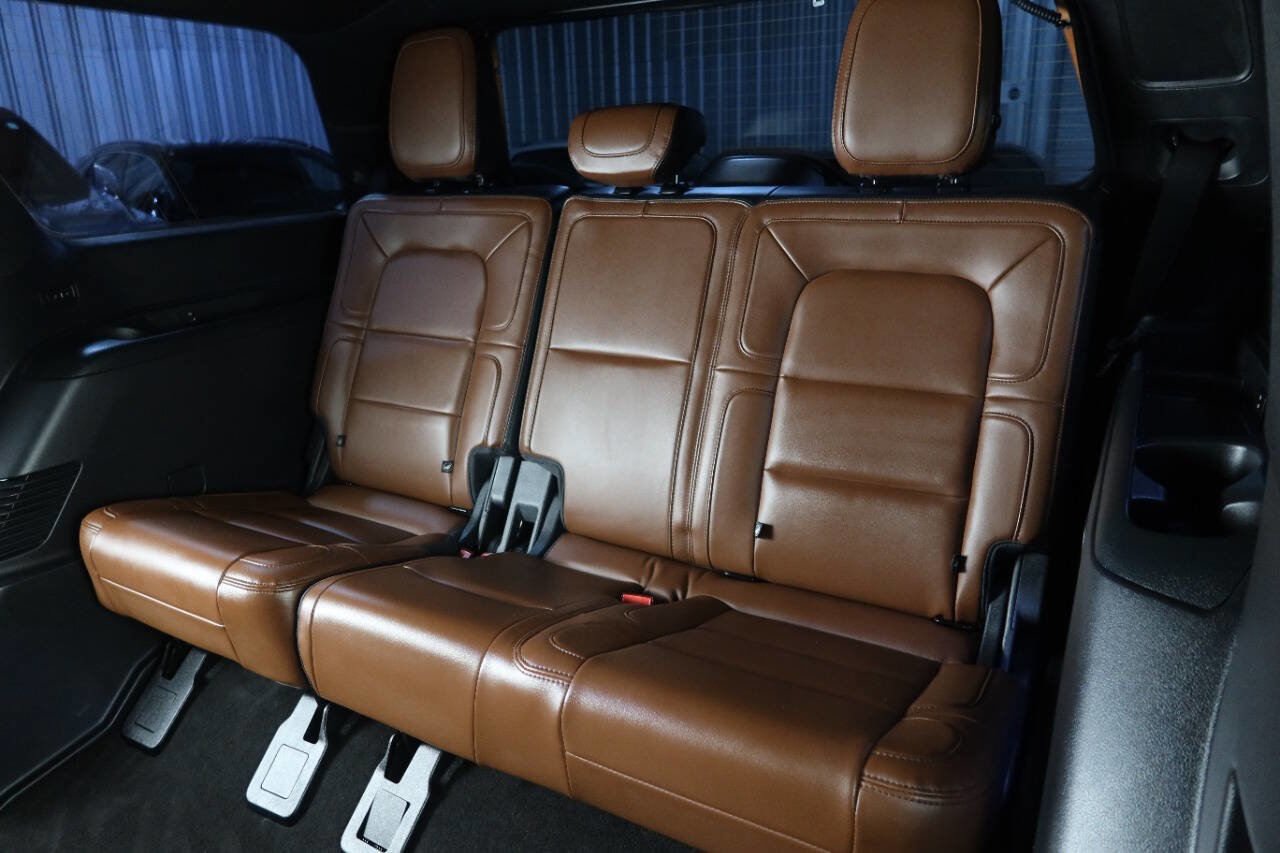 Used 2024 Lincoln Navigator Reserve image 15