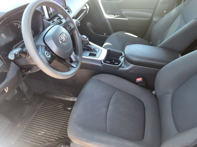 Used 2023 Toyota RAV4 LE AWD/4WD image 12