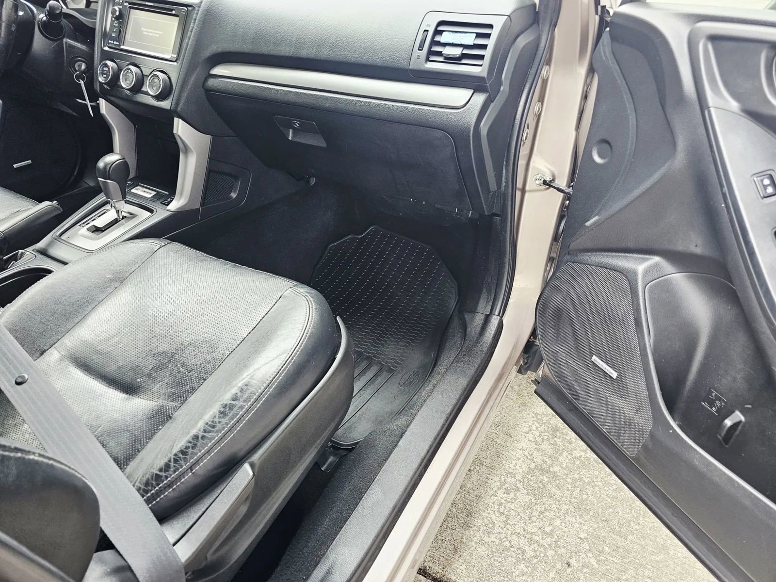 Used 2015 Subaru Forester 2.5i Limited image 11