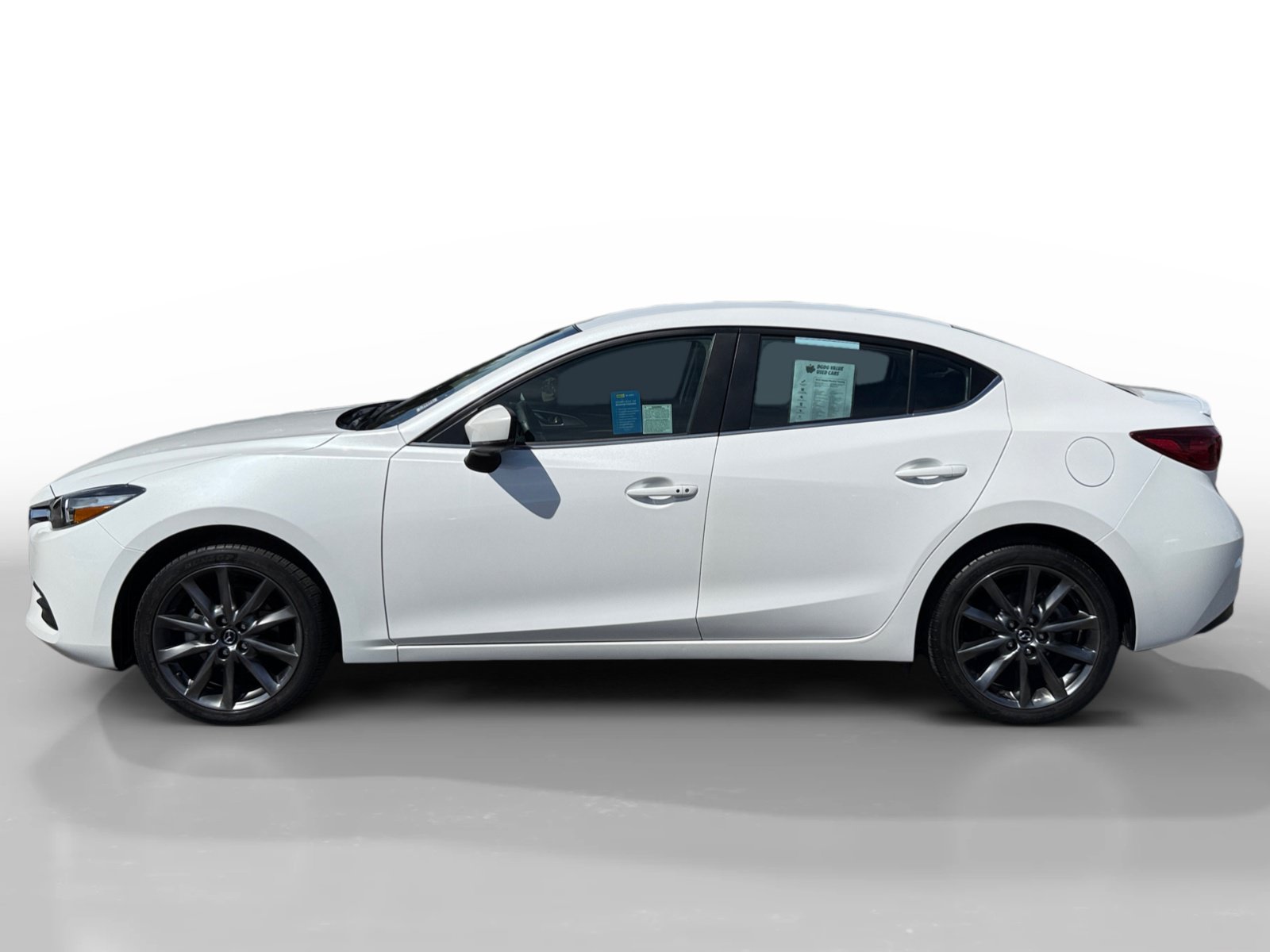 Used 2018 MAZDA MAZDA3 Touring FWD image 2