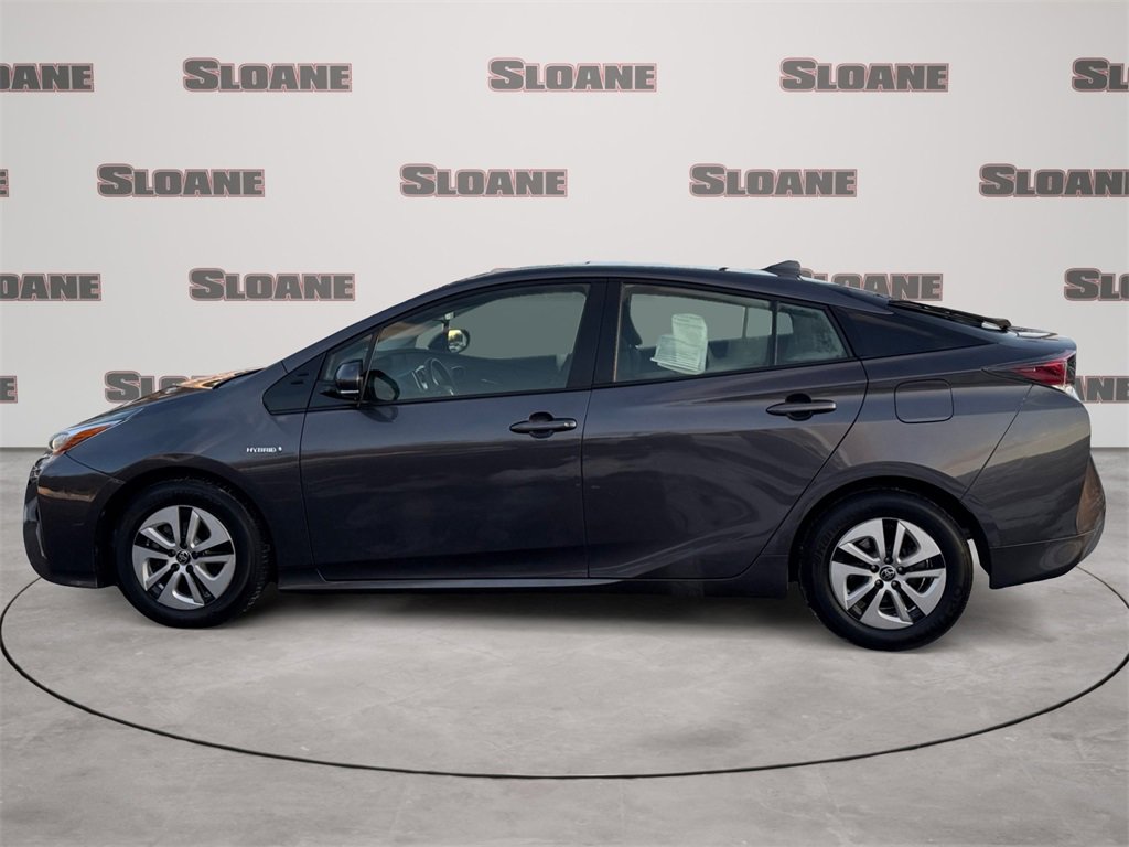 Used 2016 Toyota Prius Three image 2