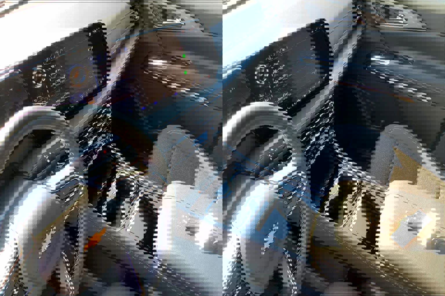 Used 2024 Chevrolet Traverse LT image 15