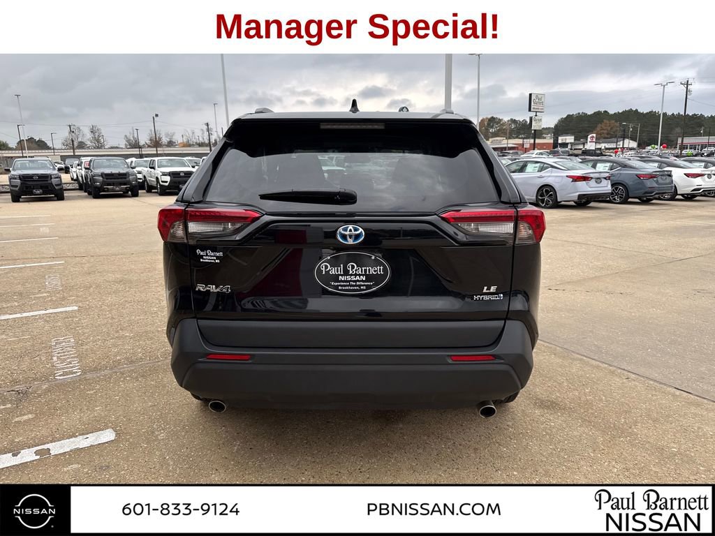 Used 2024 Toyota RAV4 LE image 12