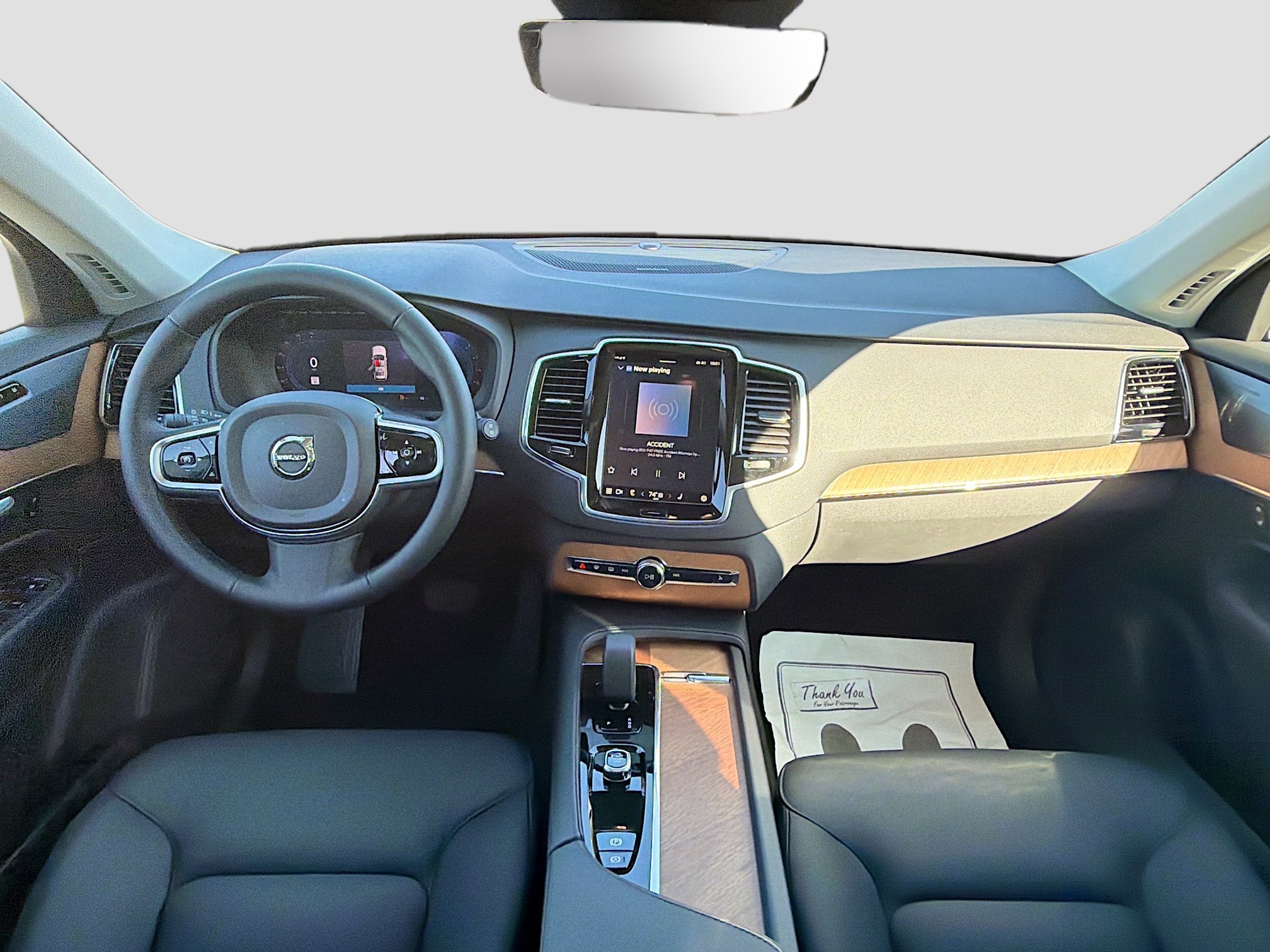 Used 2025 Volvo XC90 B5 Plus w/ Protection Package Premier AWD/4WD image 16