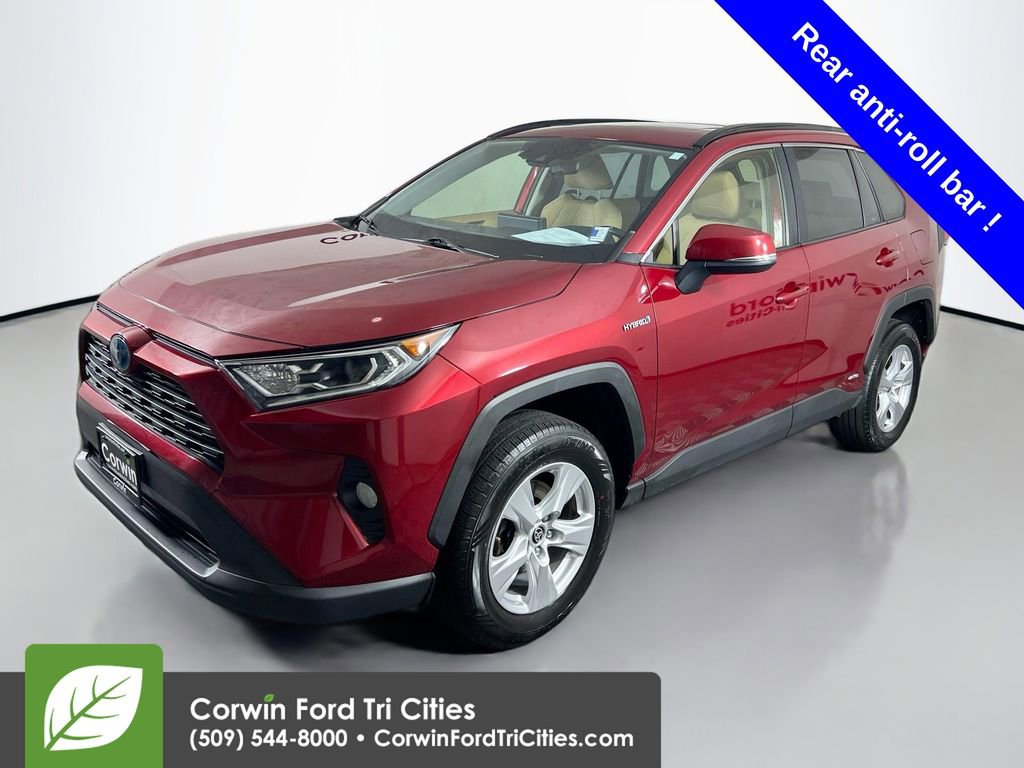 Used 2020 Toyota RAV4 XLE image 5