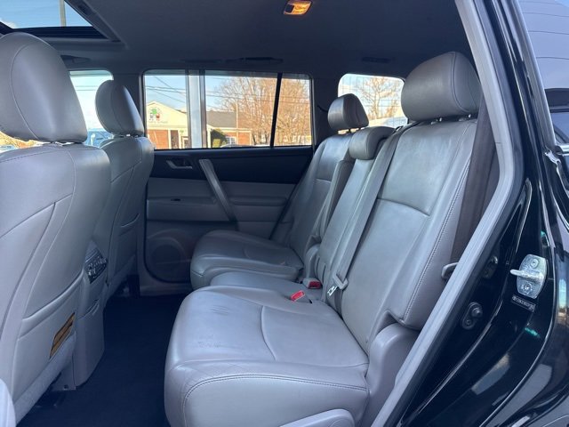 Used 2013 Toyota Highlander SE image 11