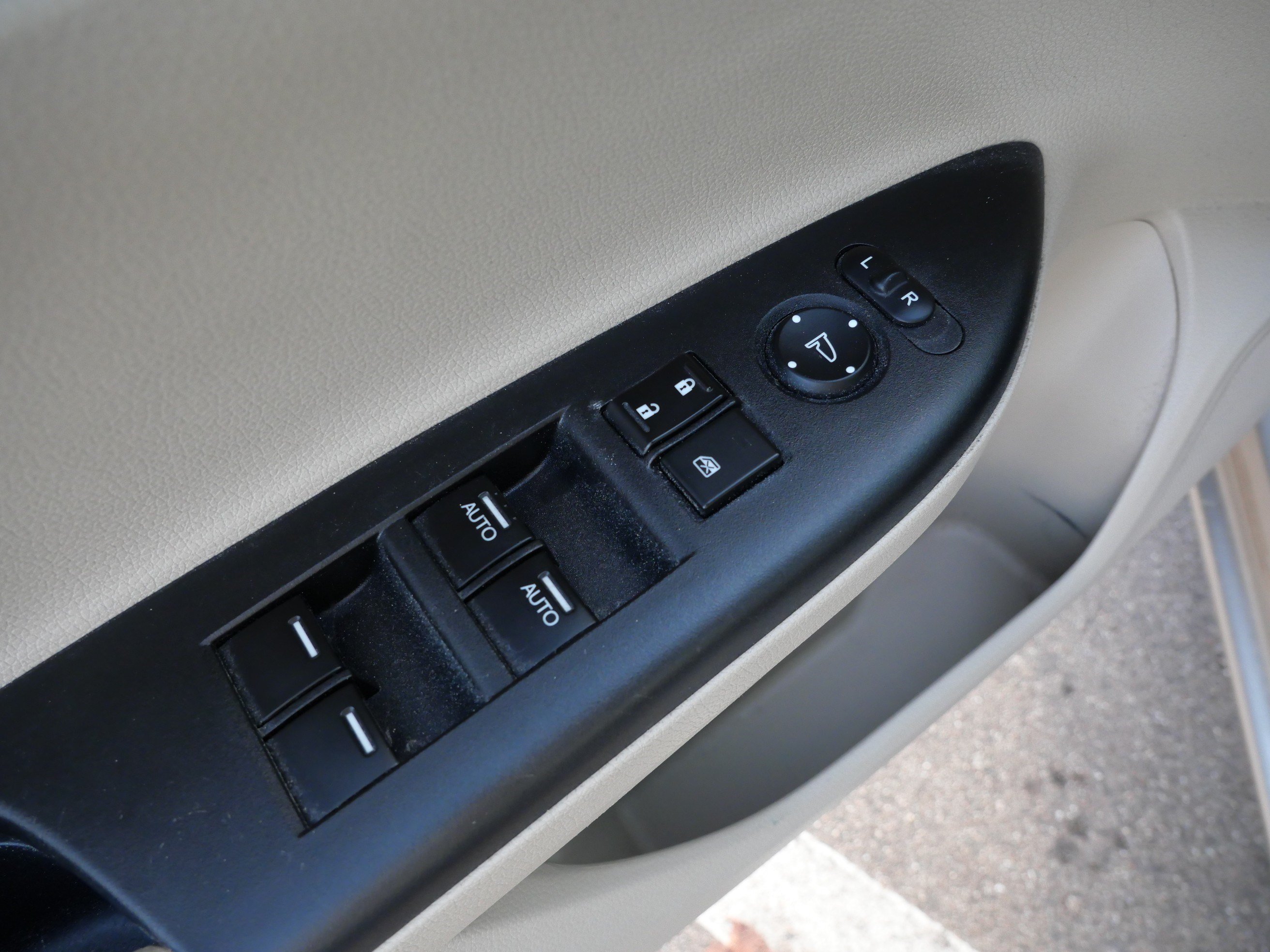 Used 2013 Honda Accord EX-L image 19