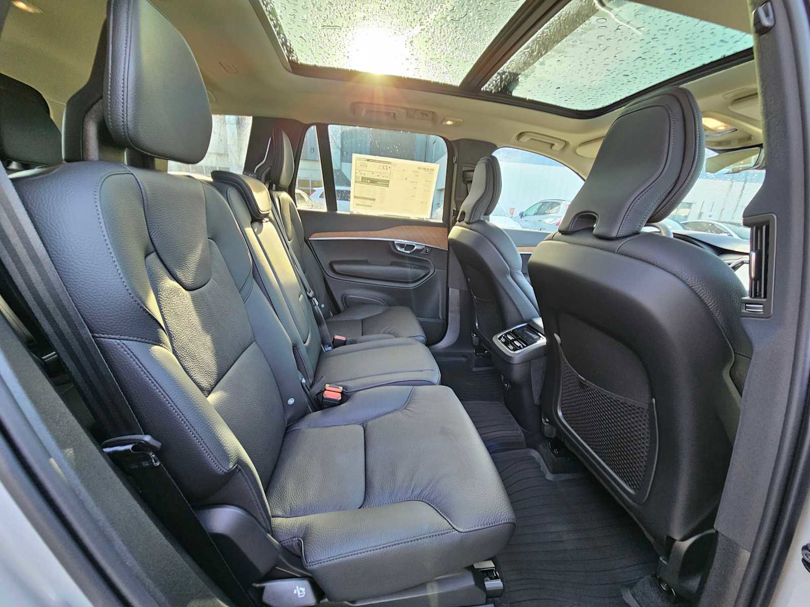 Used 2025 Volvo XC90 B6 Core w/ Protection Package Premier image 20