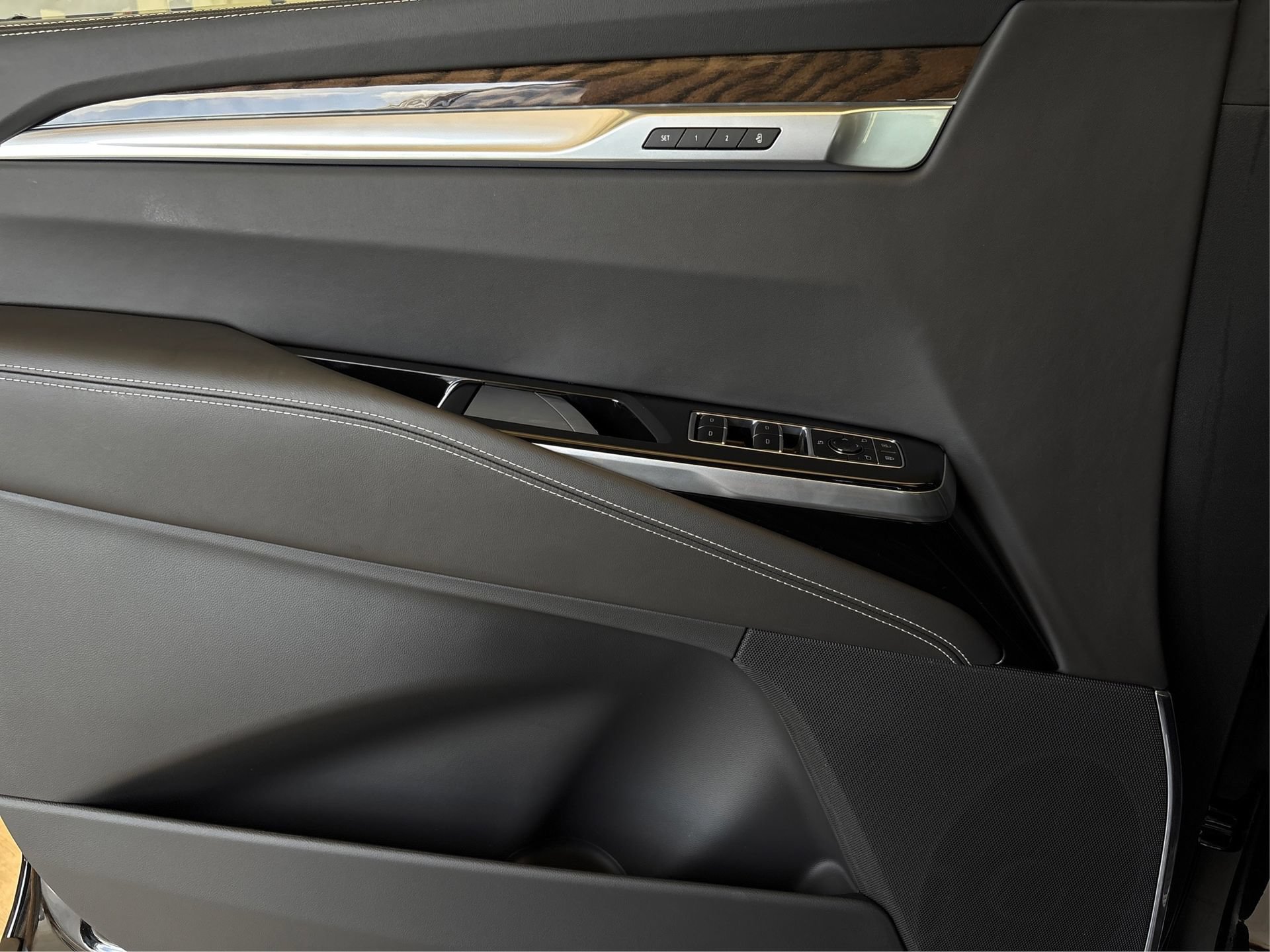 New 2026 Cadillac Escalade Platinum Sport AWD/4WD image 21