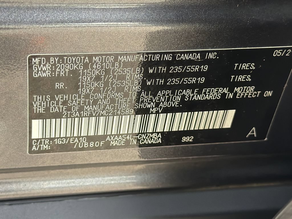 Used 2021 Toyota RAV4 XLE Premium AWD/4WD image 30