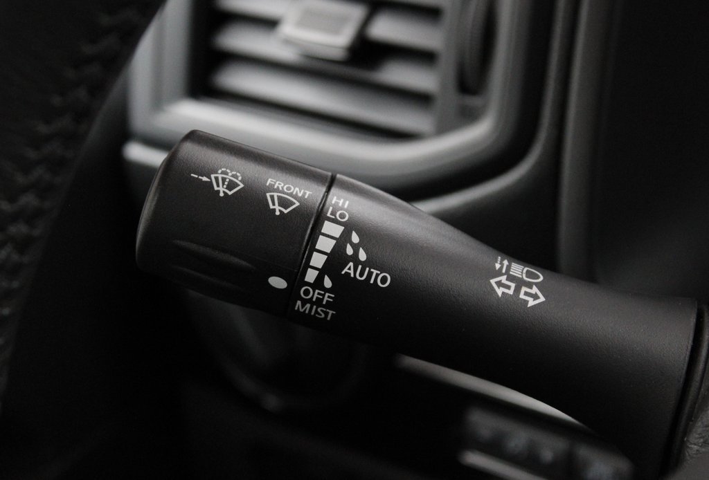 Certified 2024 Nissan Titan SV w/ SV Convenience Package image 33