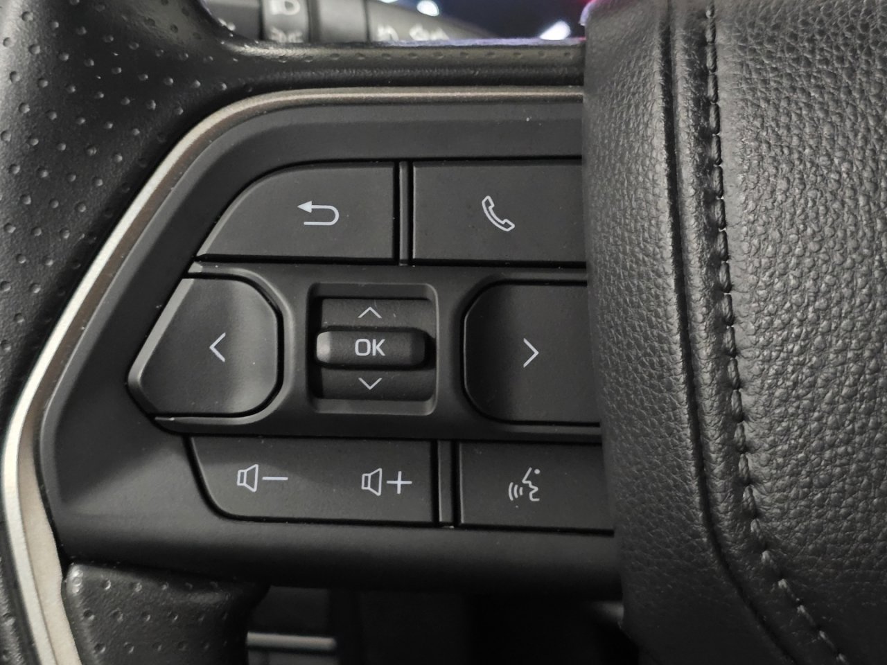 Certified 2025 Toyota Tundra SR5 image 32