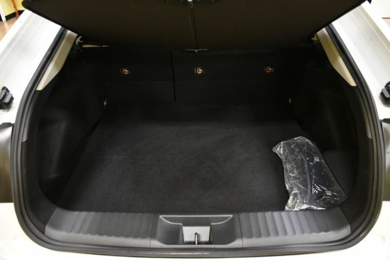 Used 2023 Toyota Prius XLE FWD image 16