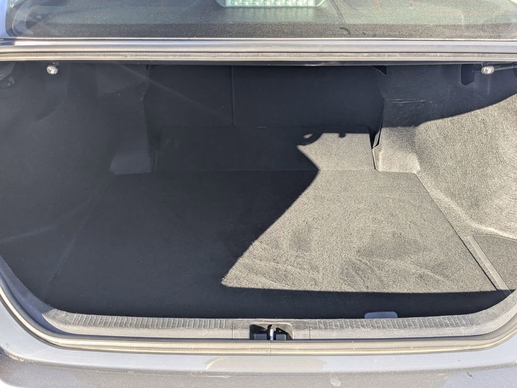 Used 2025 Toyota Camry LE image 7