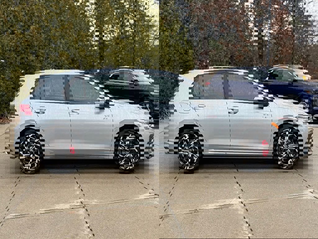 New 2026 Volkswagen GTI SE image 7