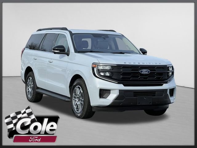 Certified 2025 Ford Expedition Active image 1