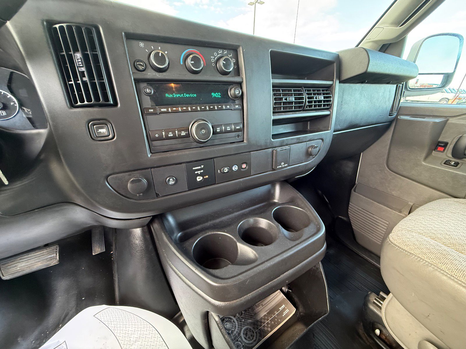 Used 2016 GMC Savana 2500 image 19