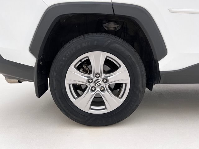 Used 2023 Toyota RAV4 XLE AWD/4WD image 29
