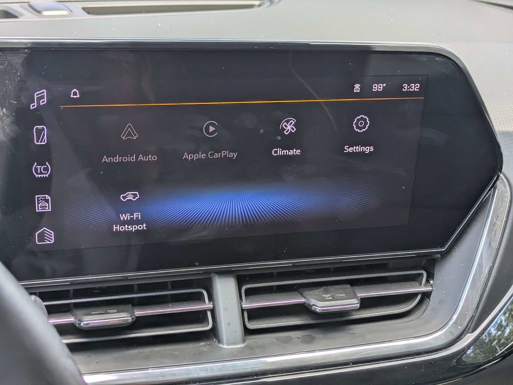 Used 2025 Chevrolet Trax ACTIV w/ Sunroof Package FWD image 20
