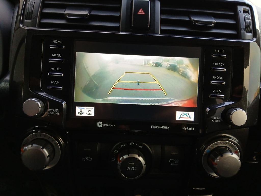 Used 2022 Toyota 4Runner TRD Off-Road Premium AWD/4WD image 9