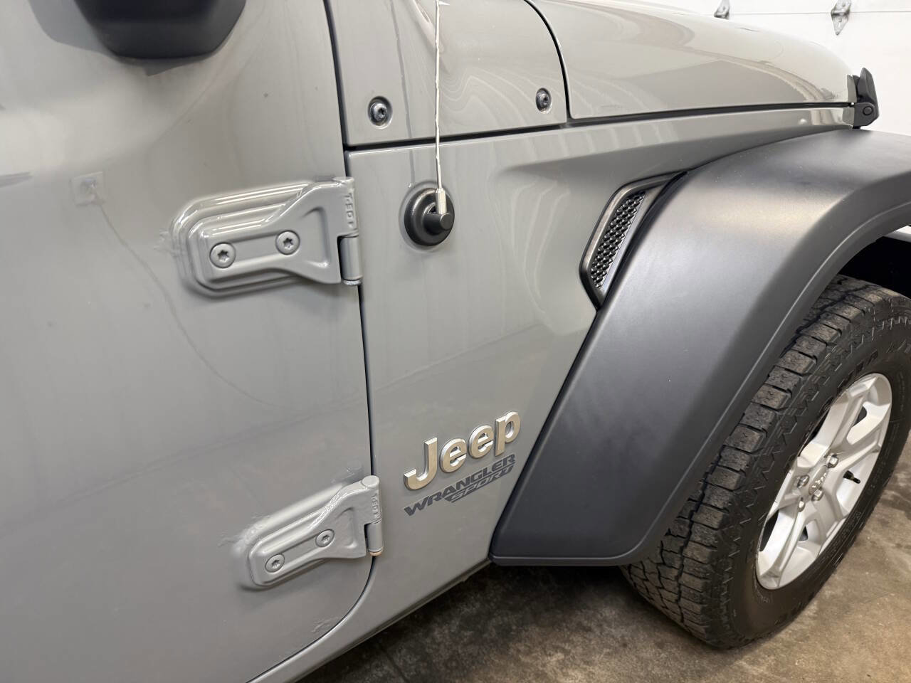 Used 2019 Jeep Wrangler Sport image 17