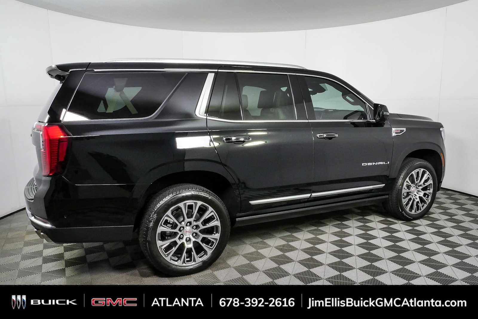 New 2026 GMC Yukon Denali w/ Denali Reserve Package AWD/4WD image 2