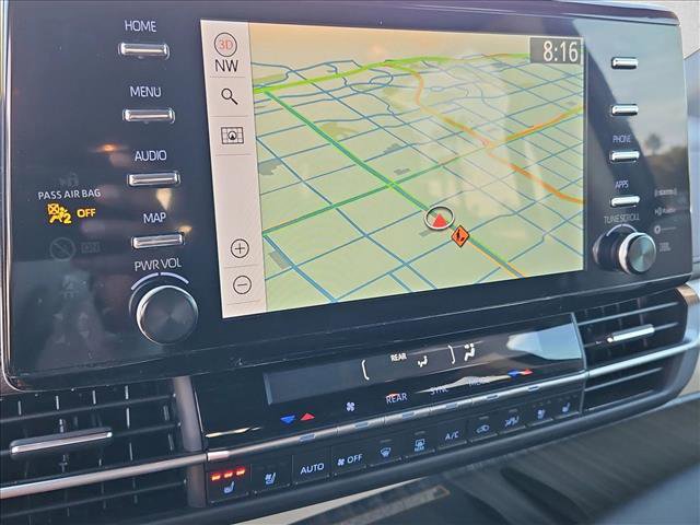 Used 2024 Toyota Sienna Platinum image 15