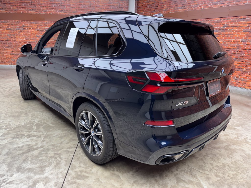 Certified 2026 BMW X5 xDrive40i AWD/4WD image 2