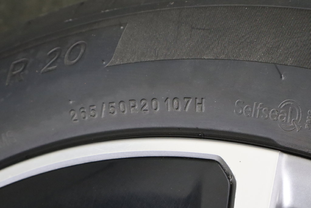 Used 2024 Cadillac Lyriq Luxury AWD/4WD image 44