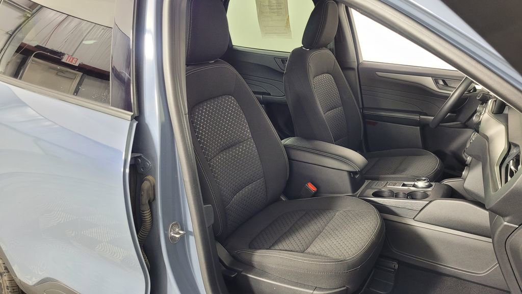Used 2023 Ford Escape Active image 36