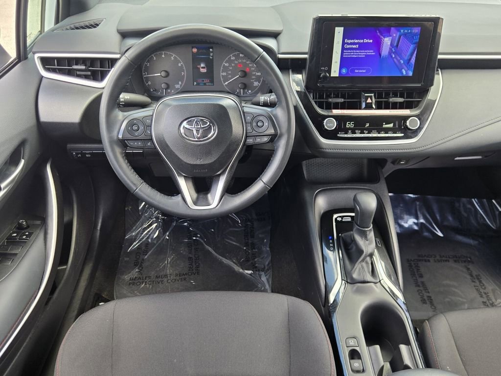 Used 2025 Toyota Corolla SE FWD image 12