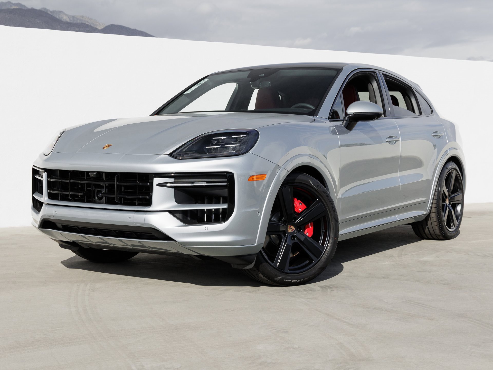 New 2026 Porsche Cayenne GTS image 1