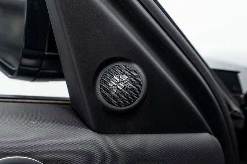 Used 2023 Land Rover Discovery S R-Dynamic image 21