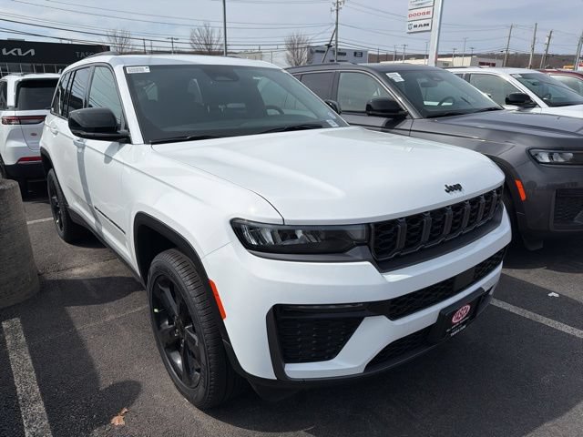 New 2026 Jeep Grand Cherokee Limited w/ Limited Altitude Package AWD/4WD image 1