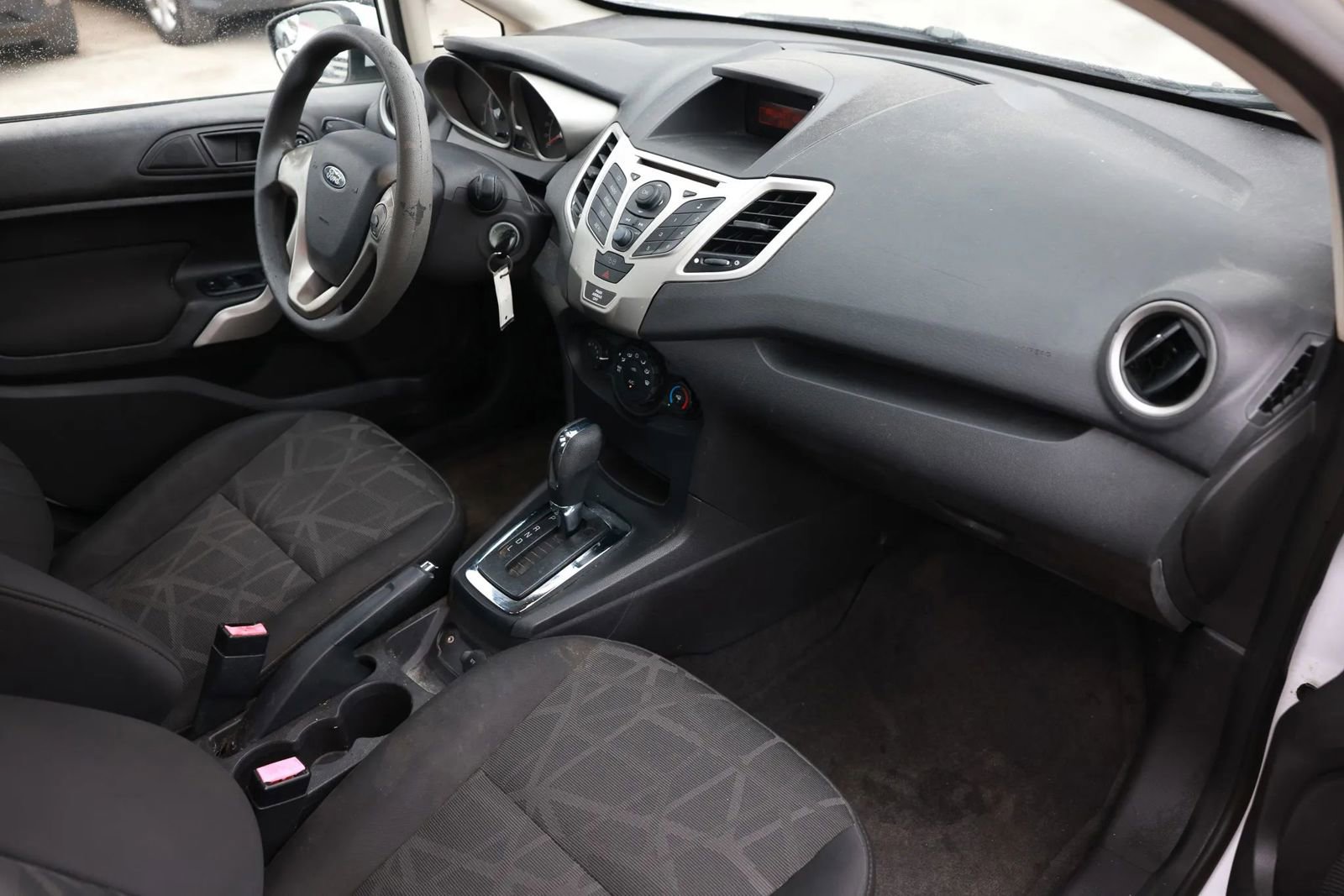 Used 2011 Ford Fiesta SE w/ Super Fuel Economy Pkg image 18