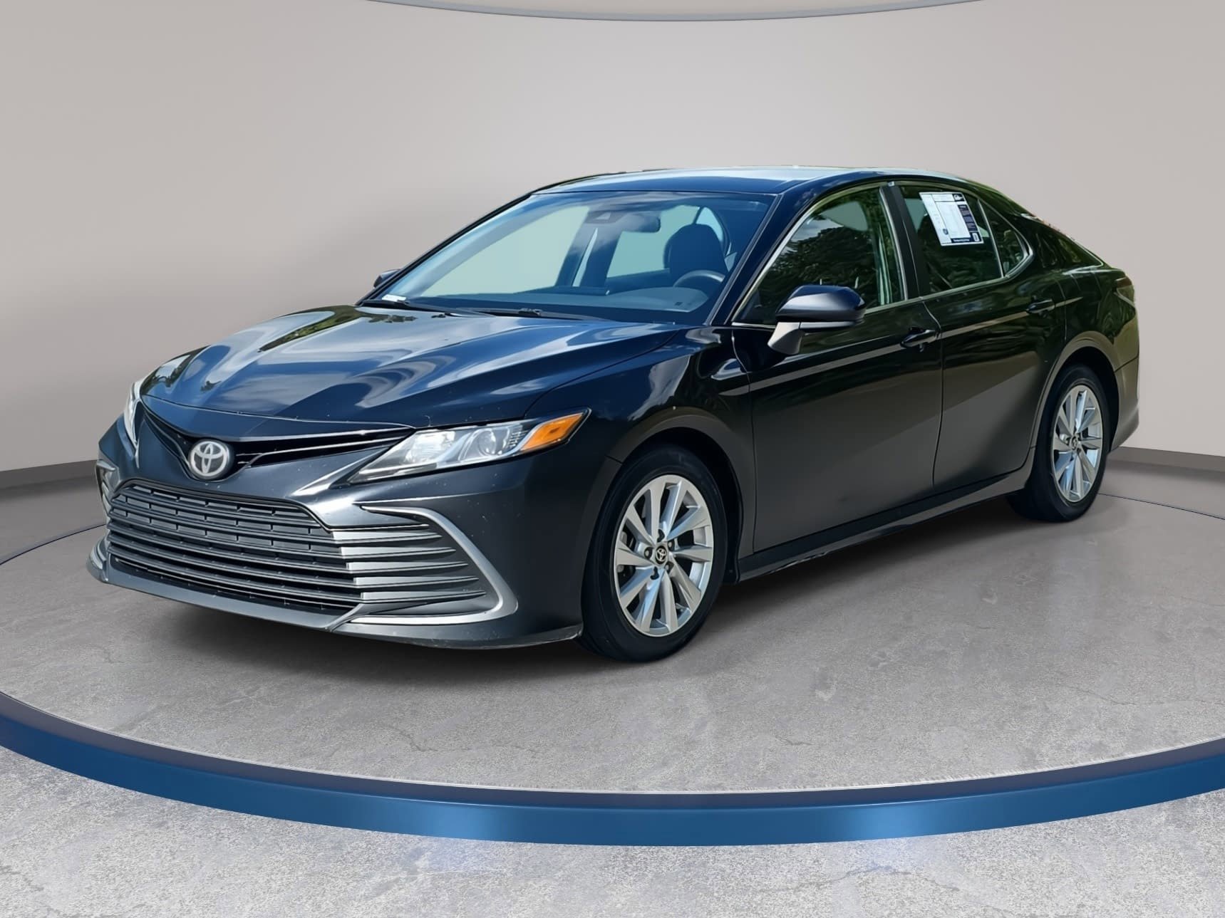 Used 2021 Toyota Camry LE FWD image 1