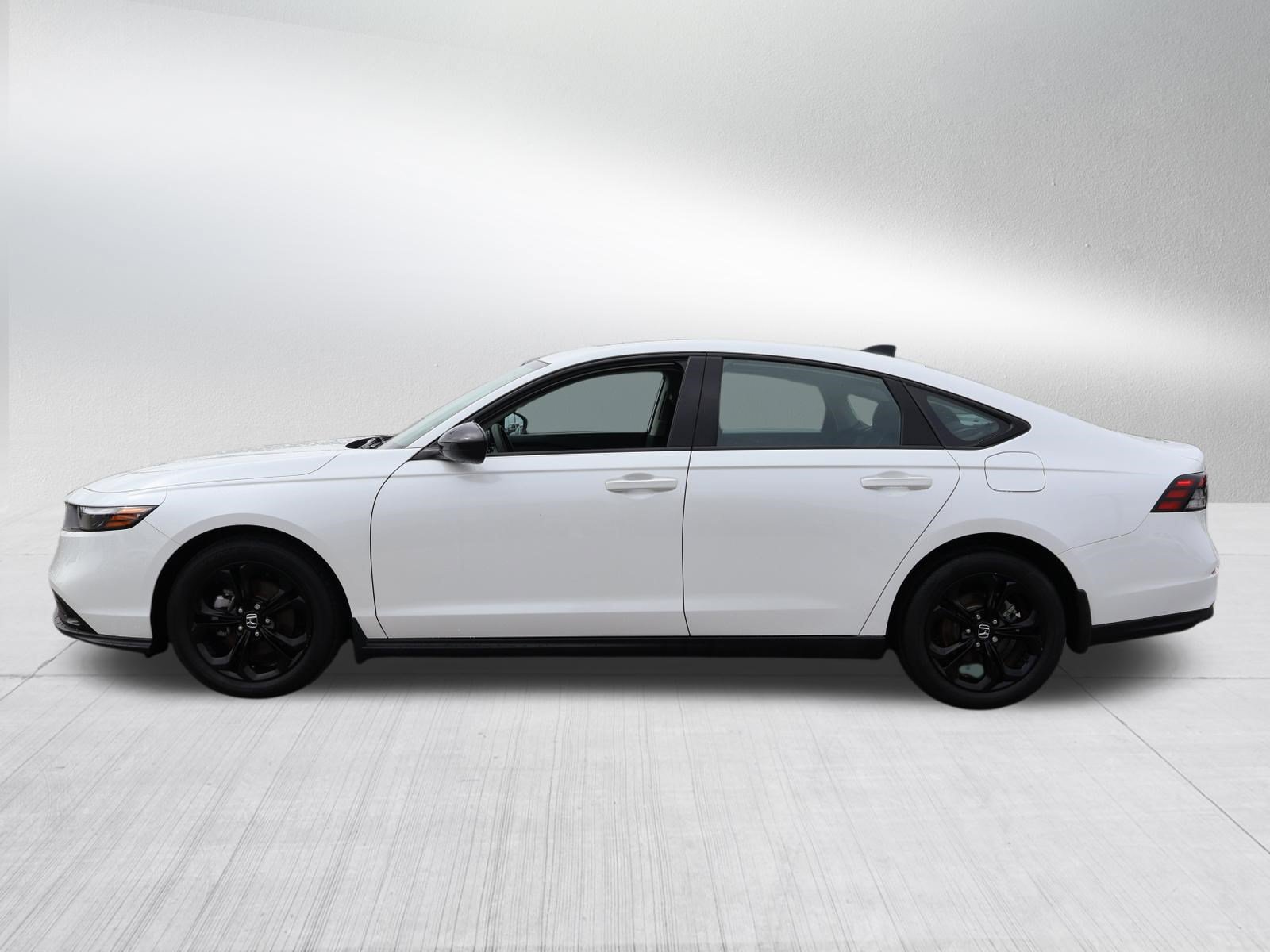 Used 2025 Honda Accord SE image 4