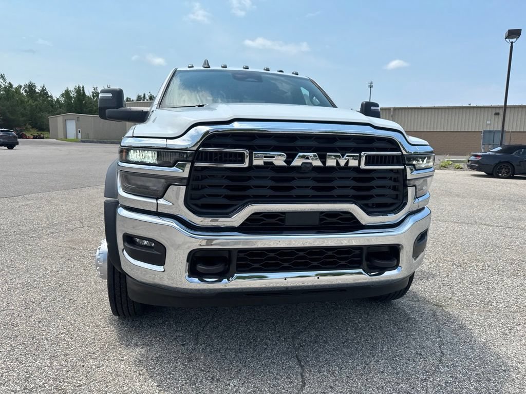 New 2026 RAM 5500 Tradesman AWD/4WD image 3